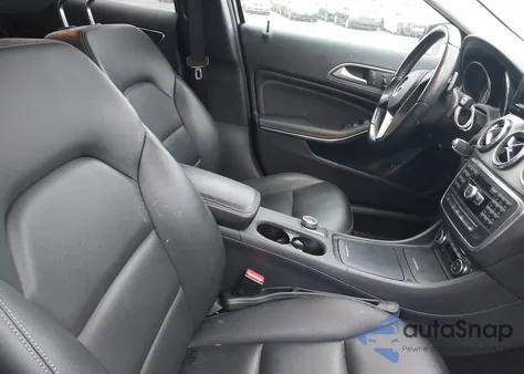 2015 Mercedes-Benz Gla 250 z USA, uszkodzony, nr VIN WDCTG4EB6FJ111093